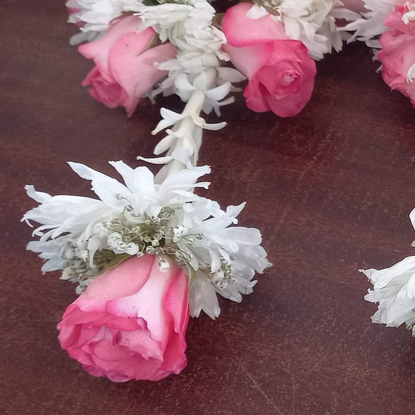 Tulip Hand Band Flower